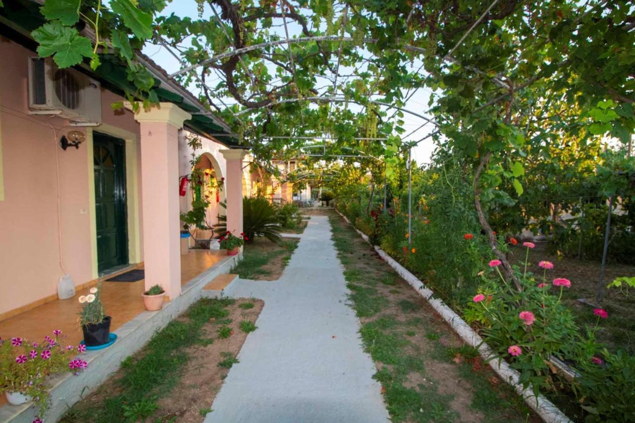 Tzoras‌ ‌Apartments‌ ‌Roda‌ ‌Corfu‌ Litheres Exteriör bild